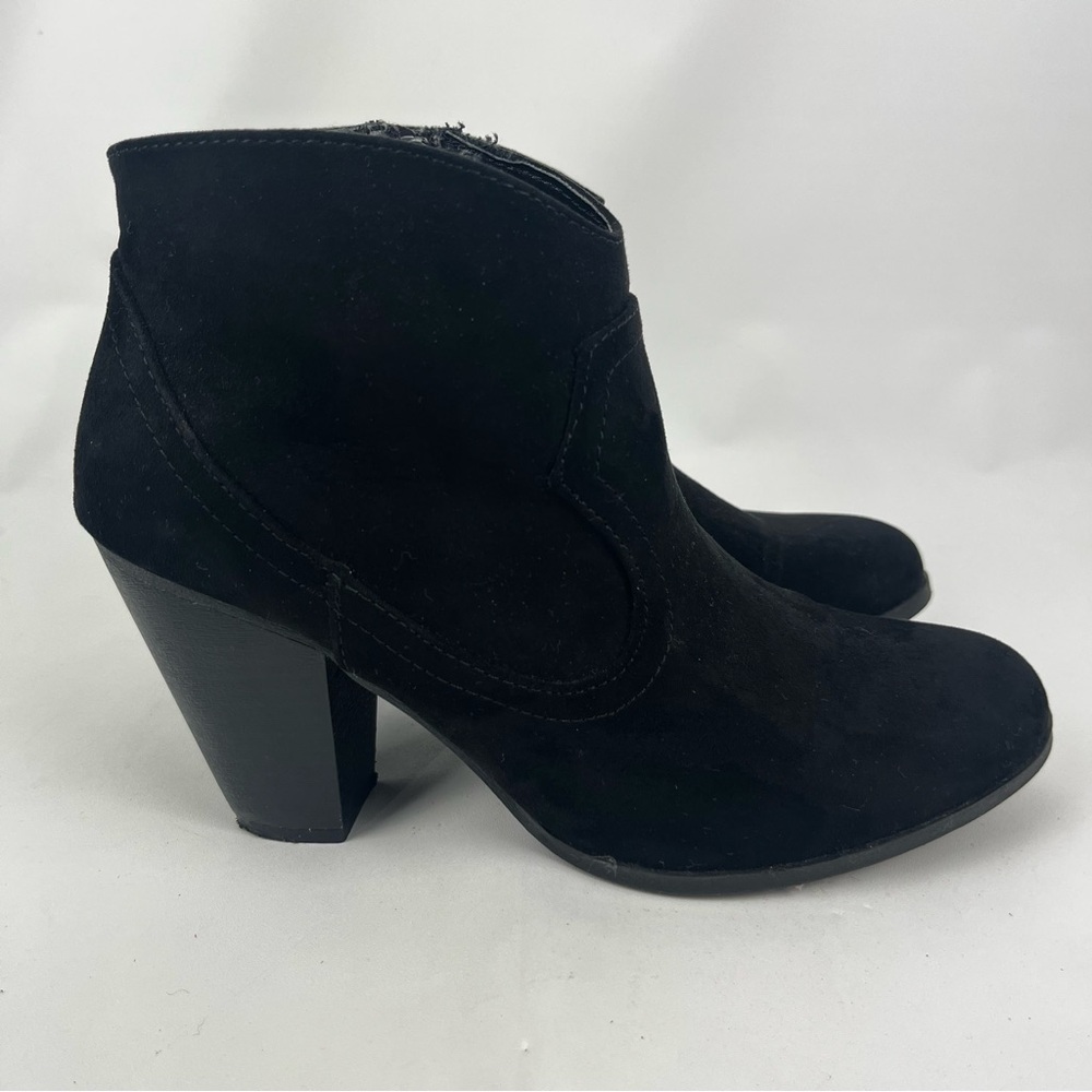 Charlotte Russe Suede Bootie black suede size 7